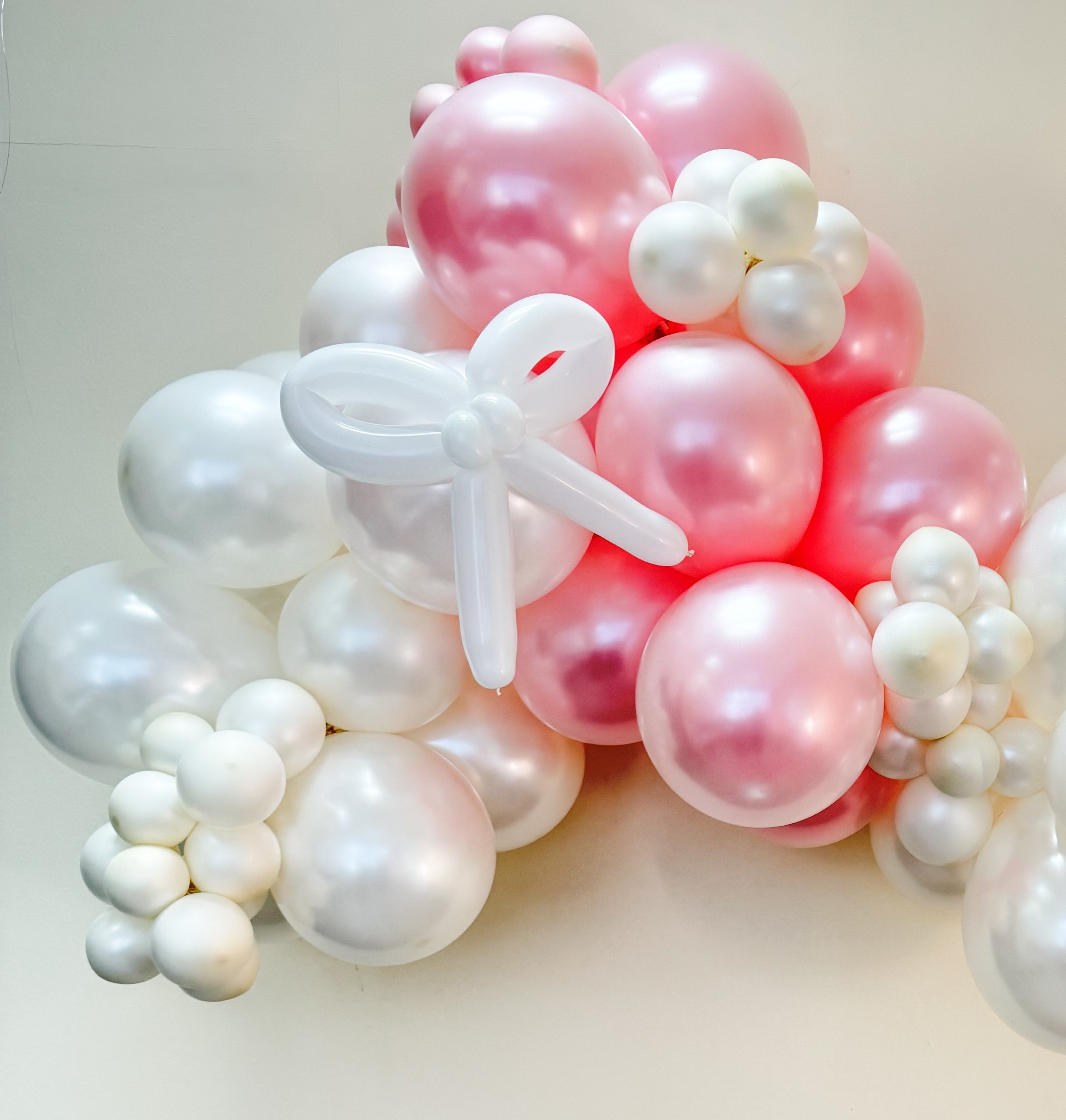 Elegant Bow Balloon Garland