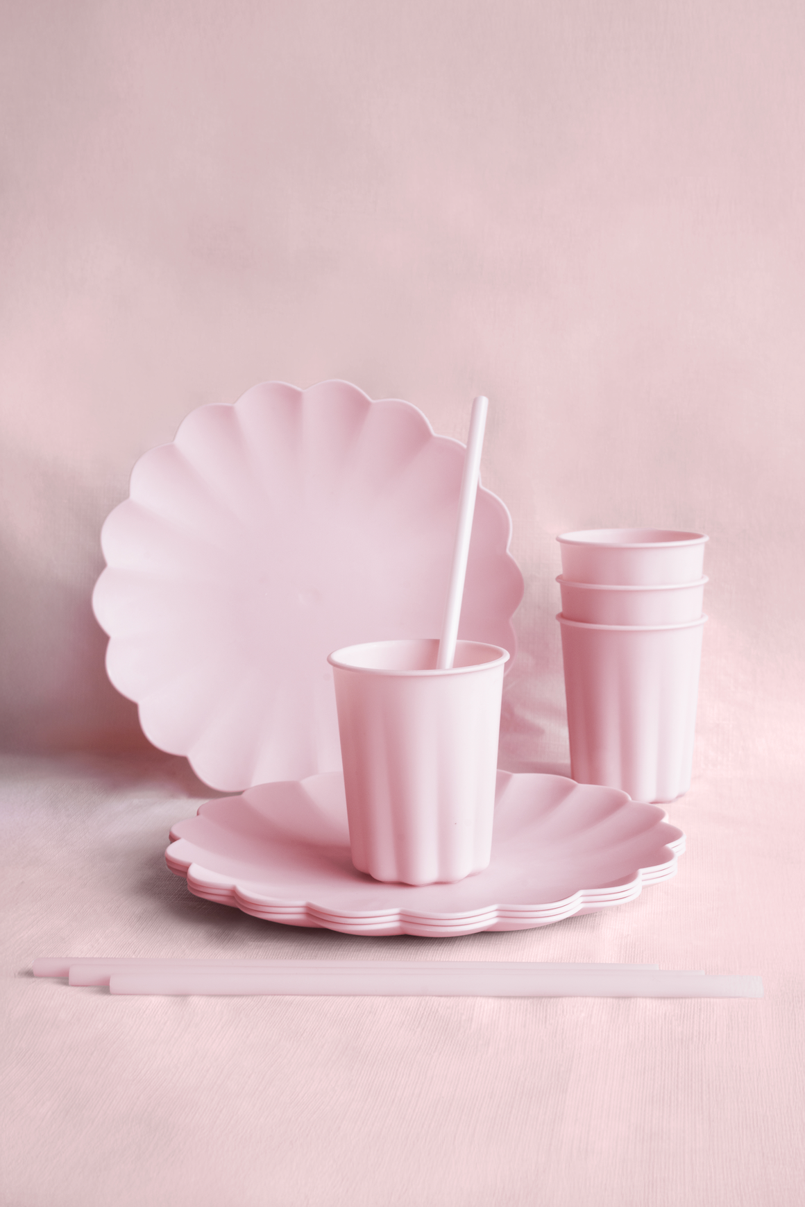 Pink Frill Plastic Plates
