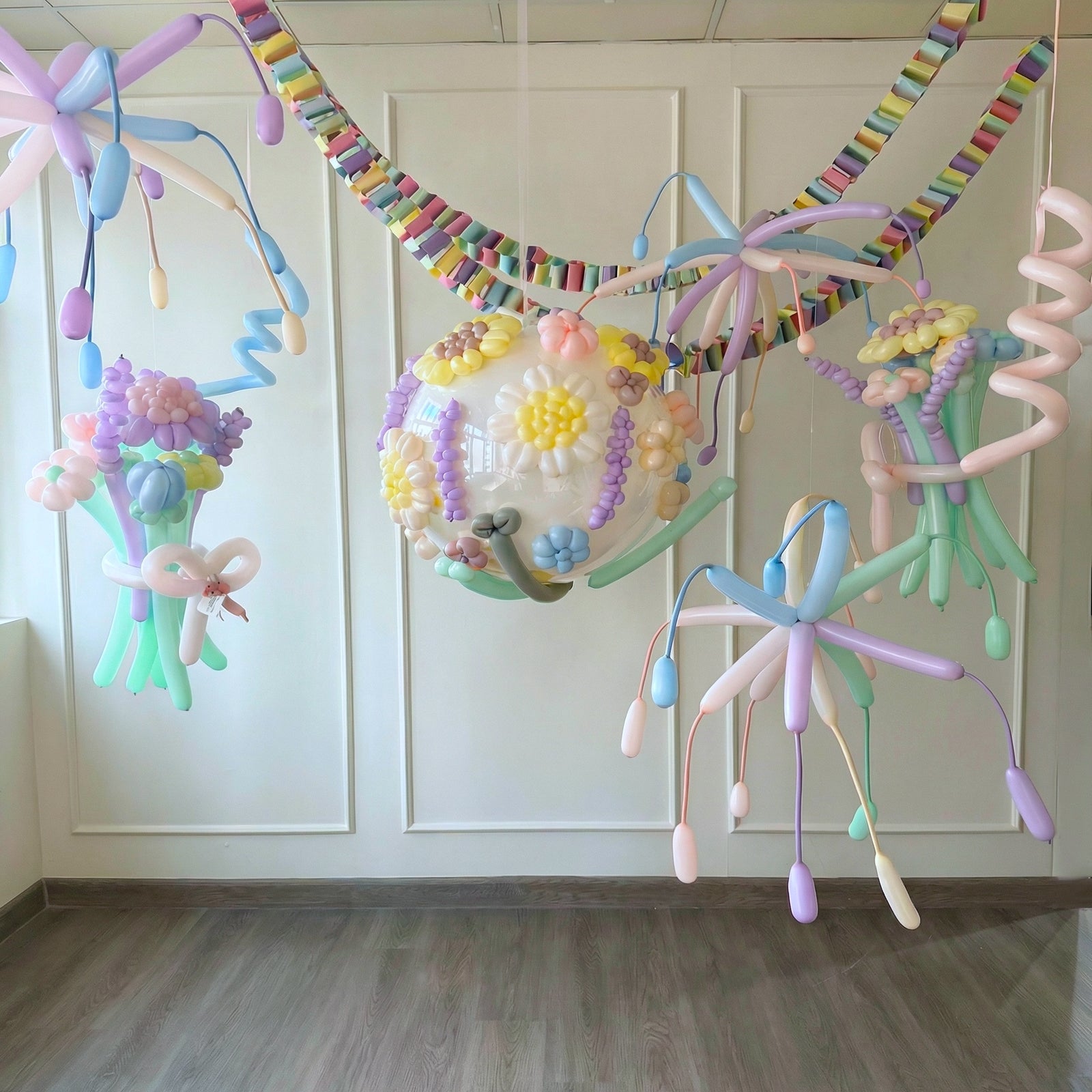 Pastel Floral Balloon Set Up
