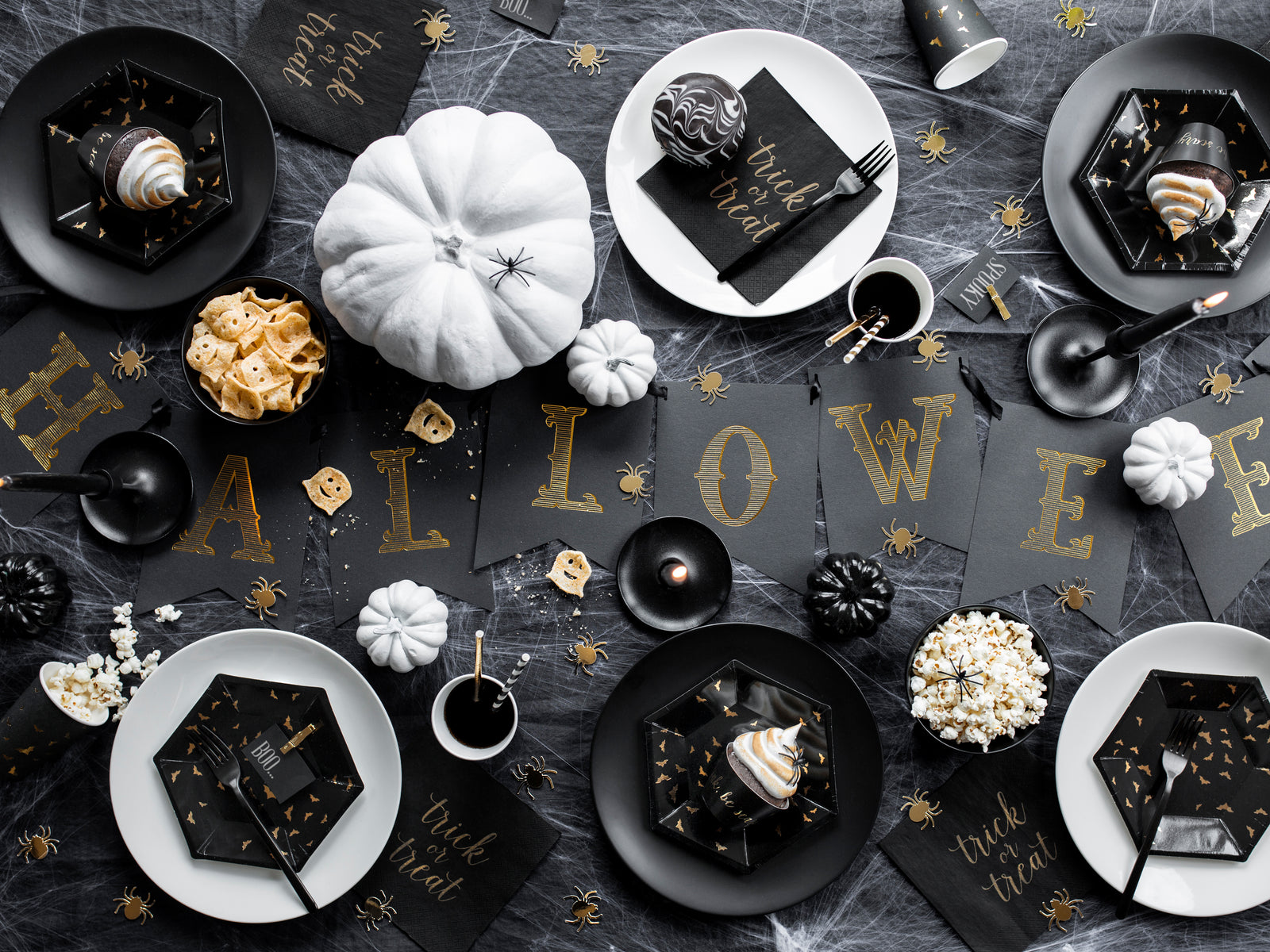 Black & Gold Halloween Pennant Banner