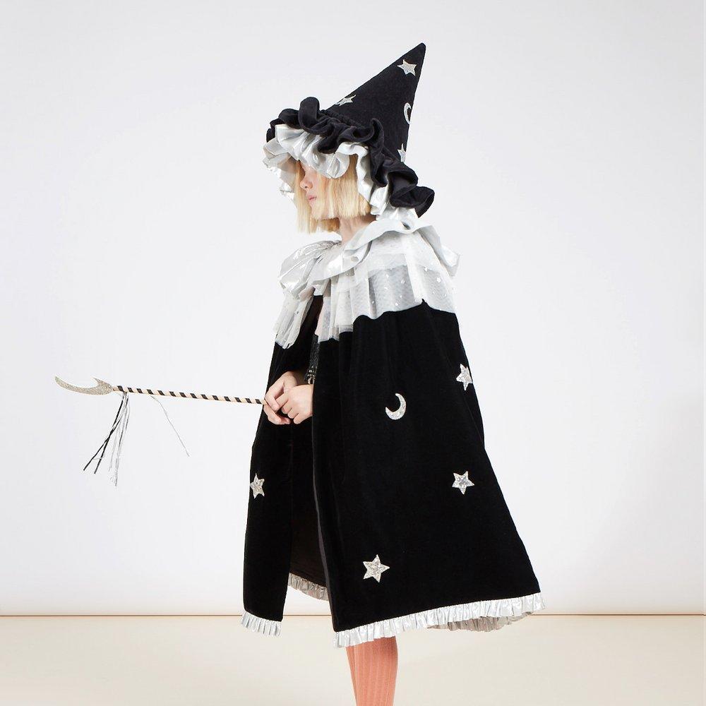 Pointed Black Hat