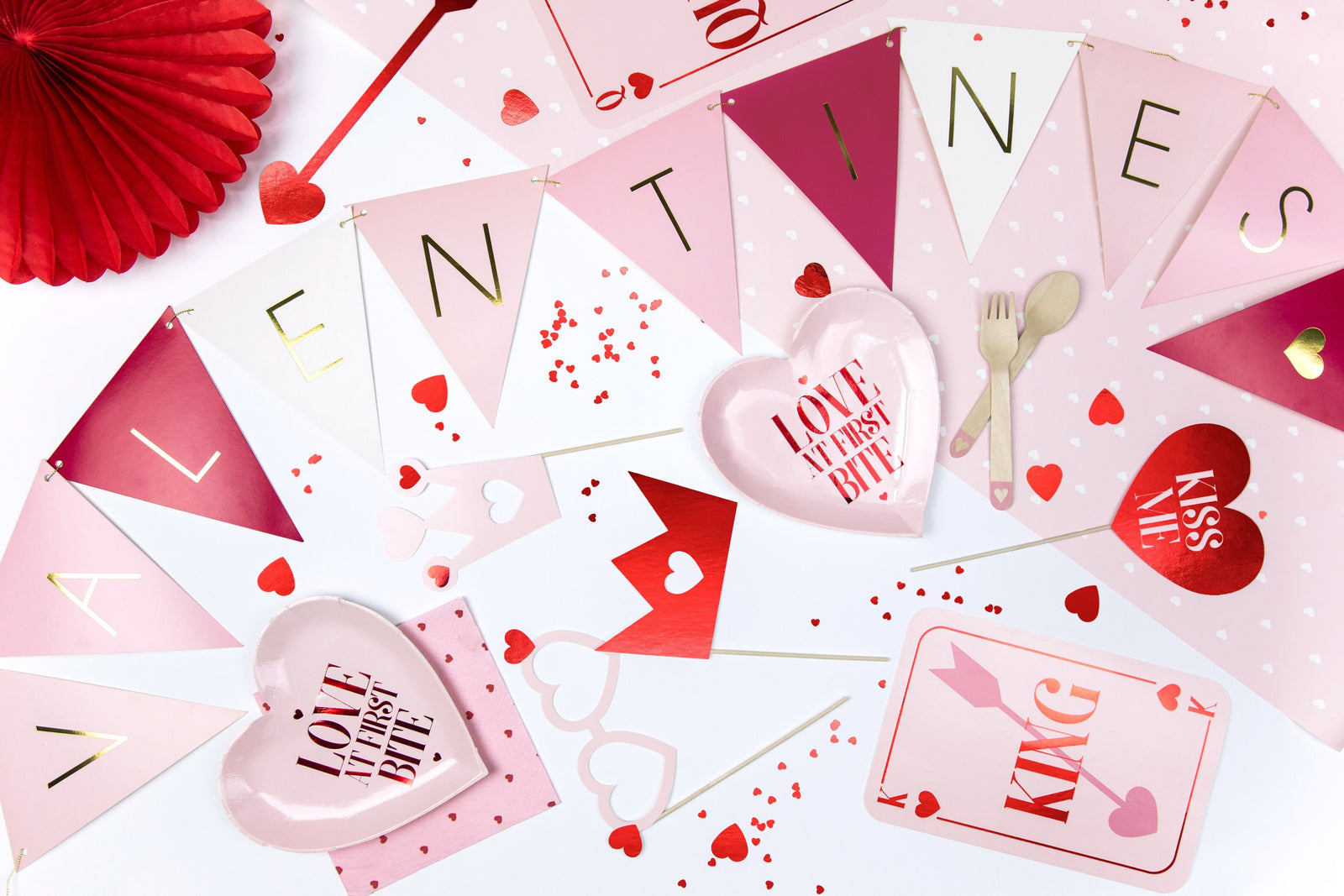 Red Hearts Mini Confetti
