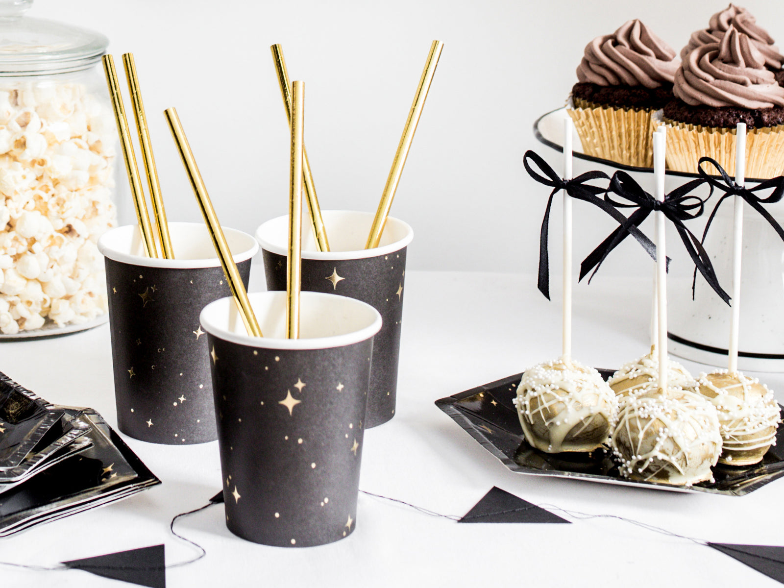 Black & Gold Twinkles Cups