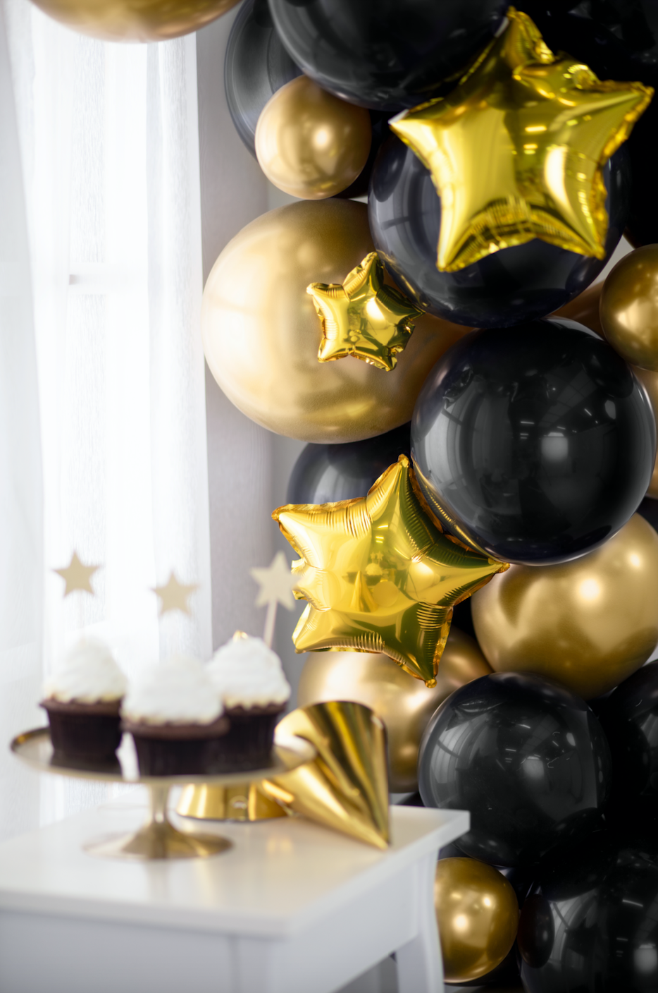 Small Gold Star Balloon