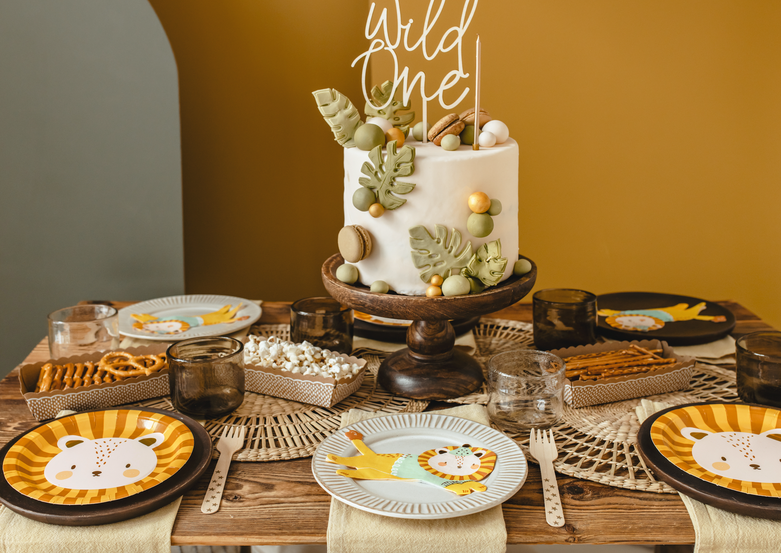 Cute Lion Paper Plates