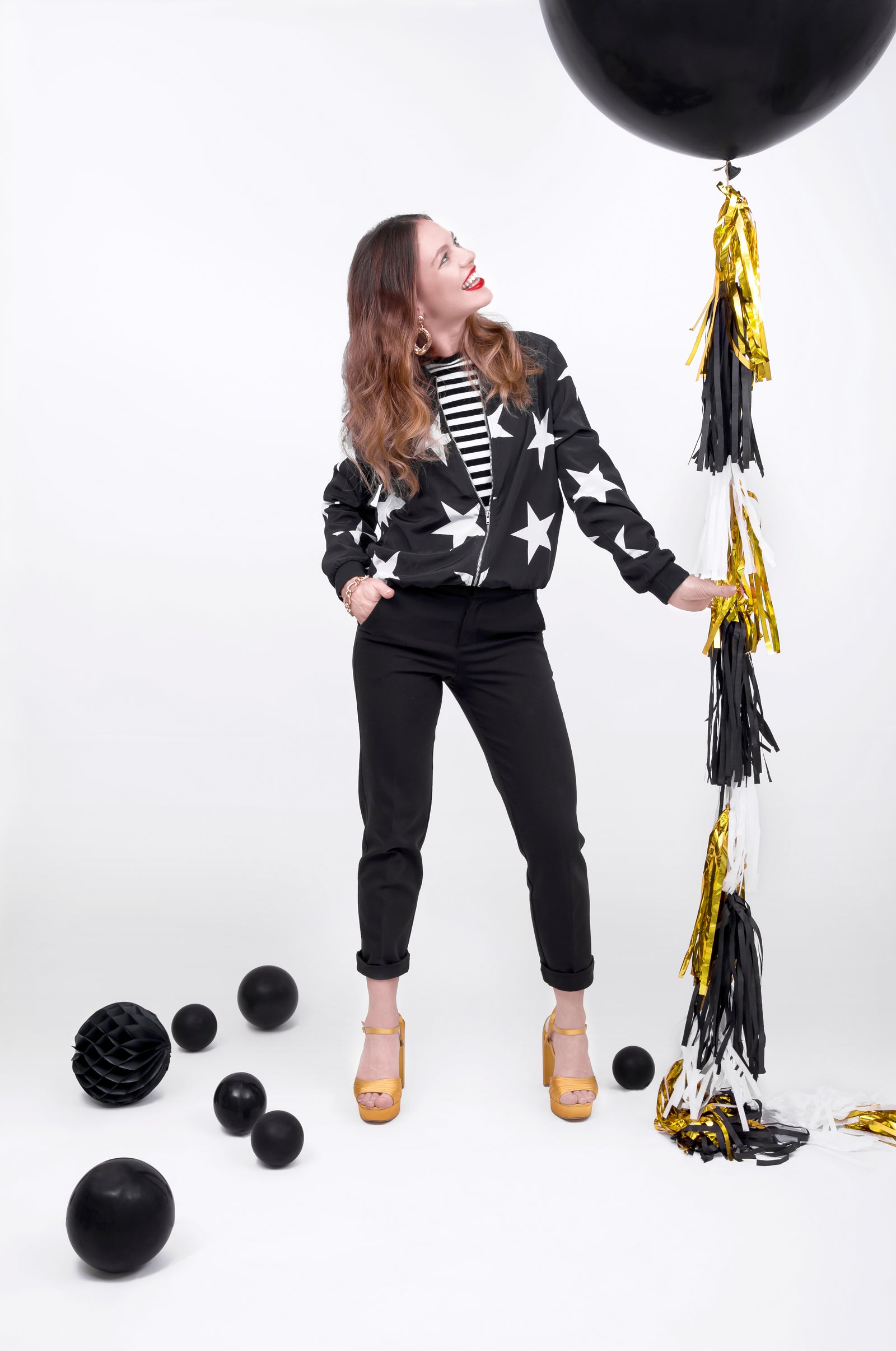 Black & Gold Tassel Garland