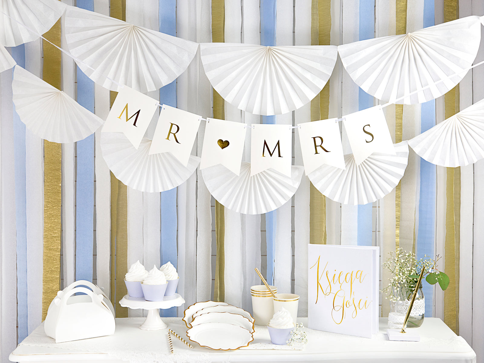 White Paper Party Plates Gold Edges
