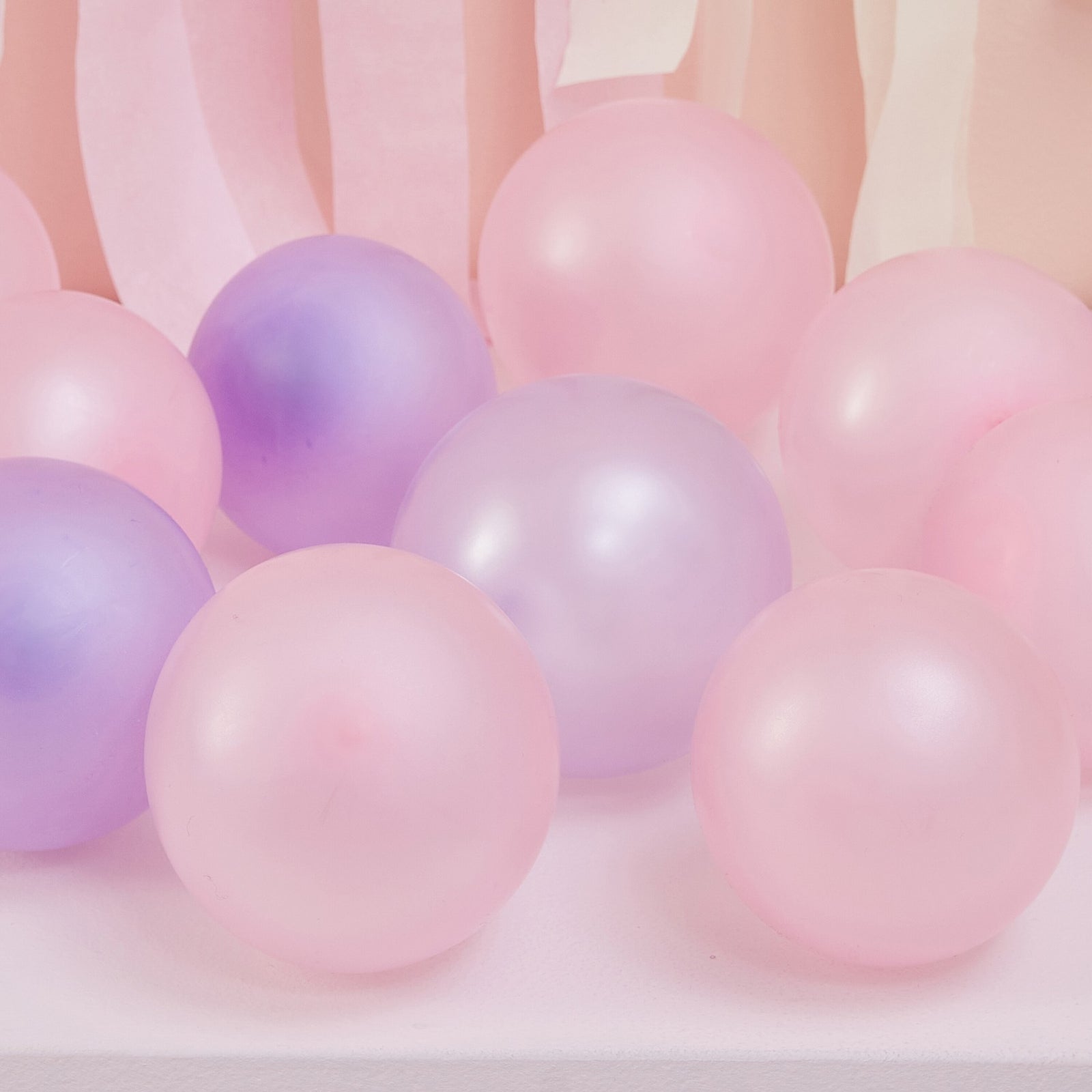 Shell Shaped Balloon Mosaic Stand Kit
