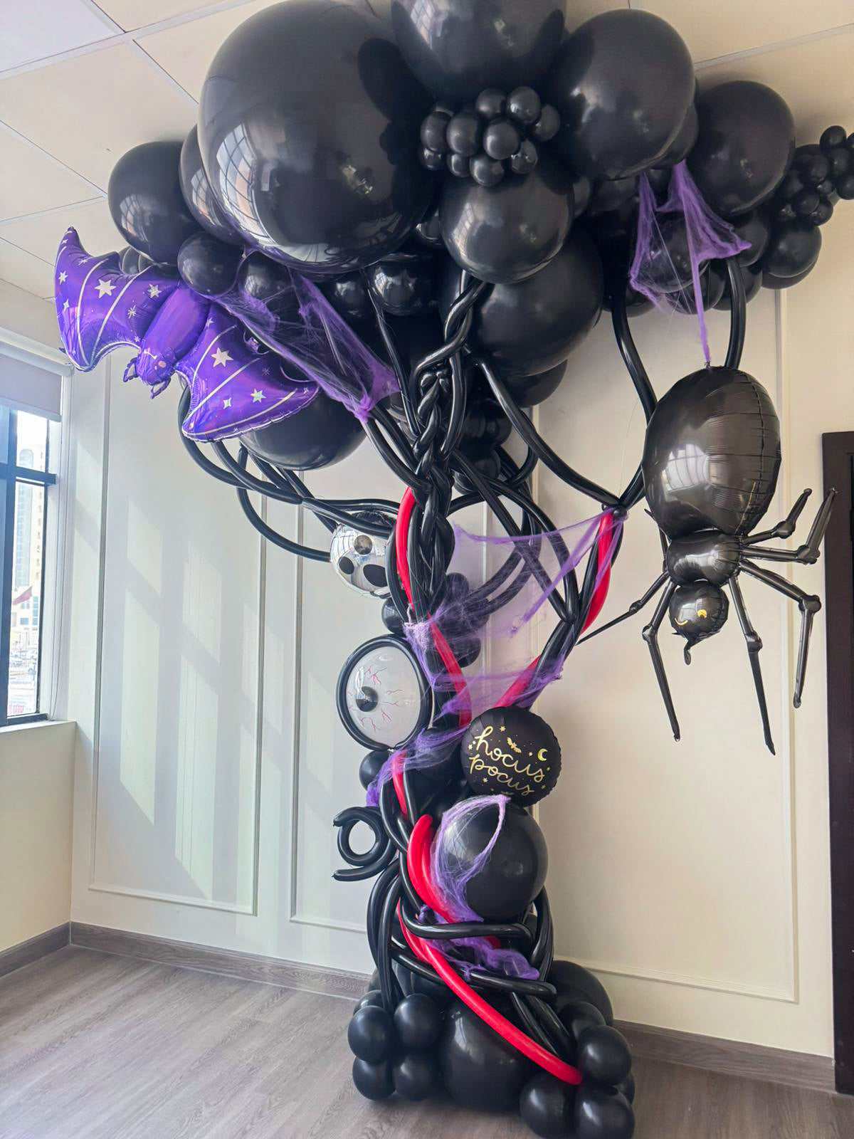 Peek-A-Boo Halloween Balloon Arch