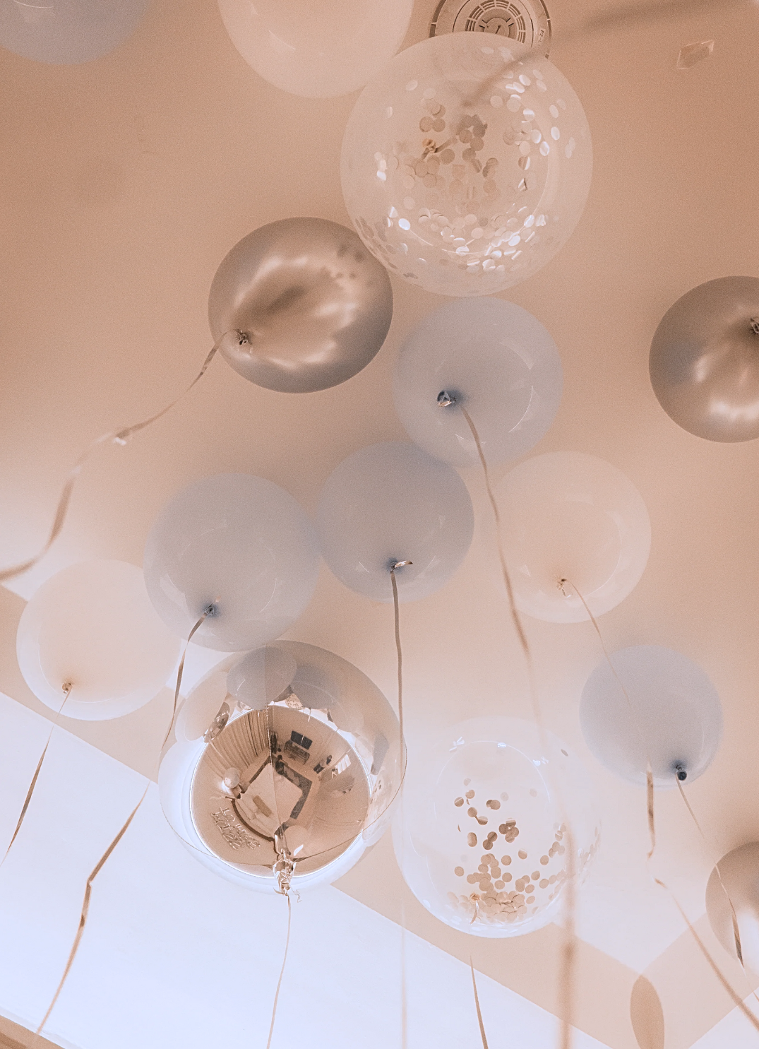 Silver &amp; Blue Bridal Suite Balloon Setup