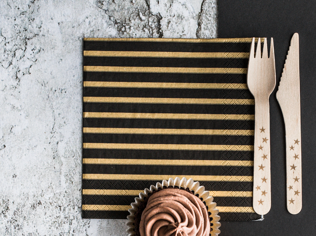 Black &amp; Gold Stripe Lunch Napkins