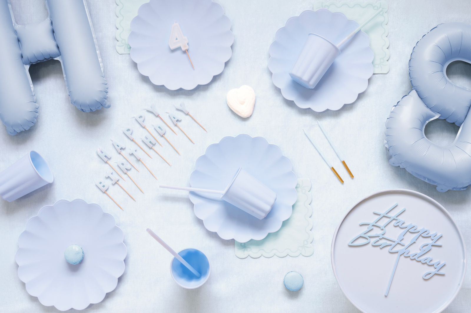 Pastel Blue Frill Plastic Plates