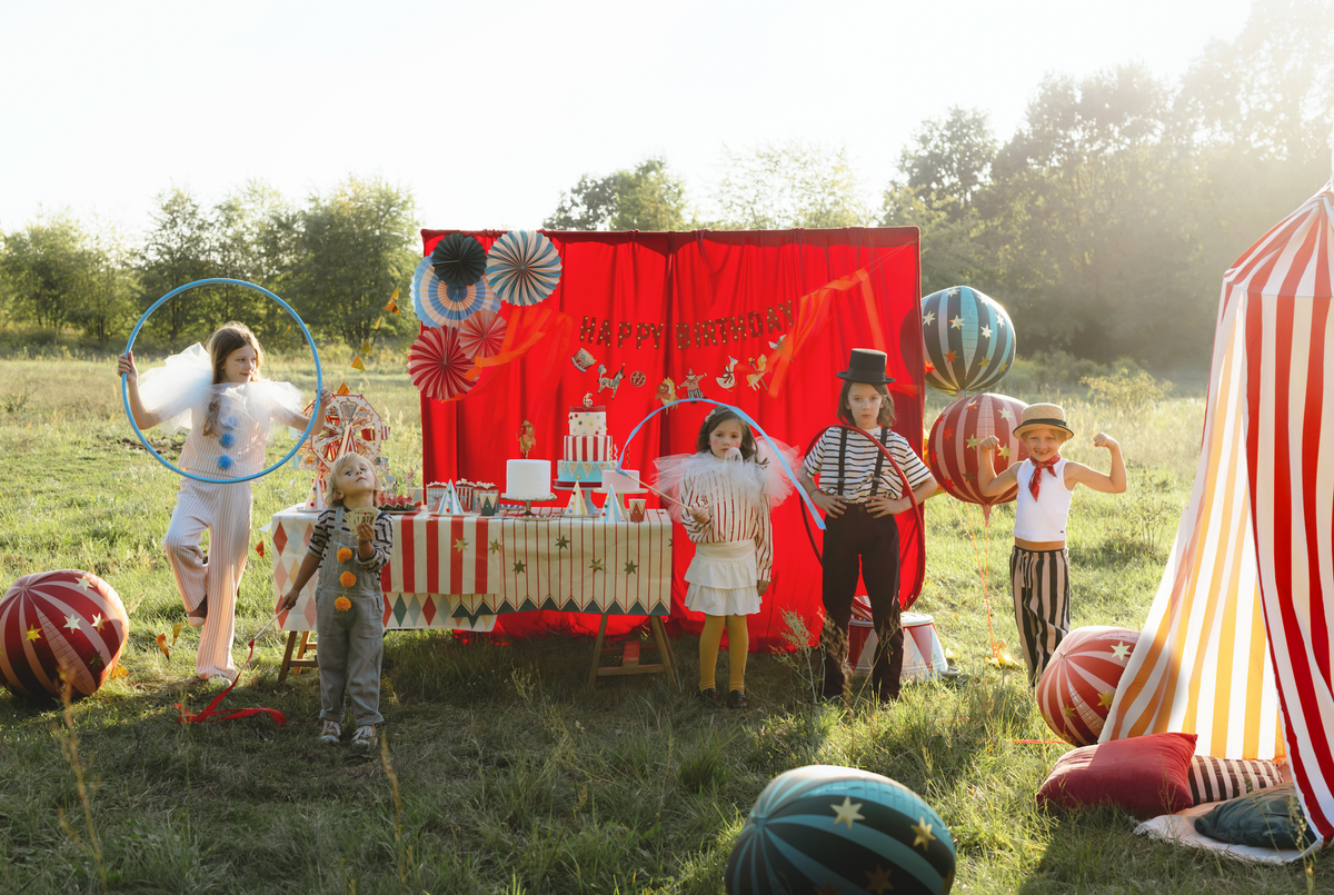 Matte Green Starry Foil Balloon