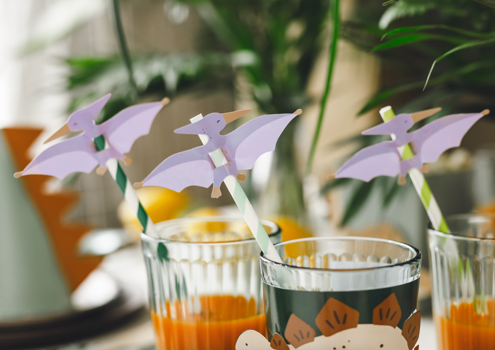 Green & White Striped Pterodactyl Straws