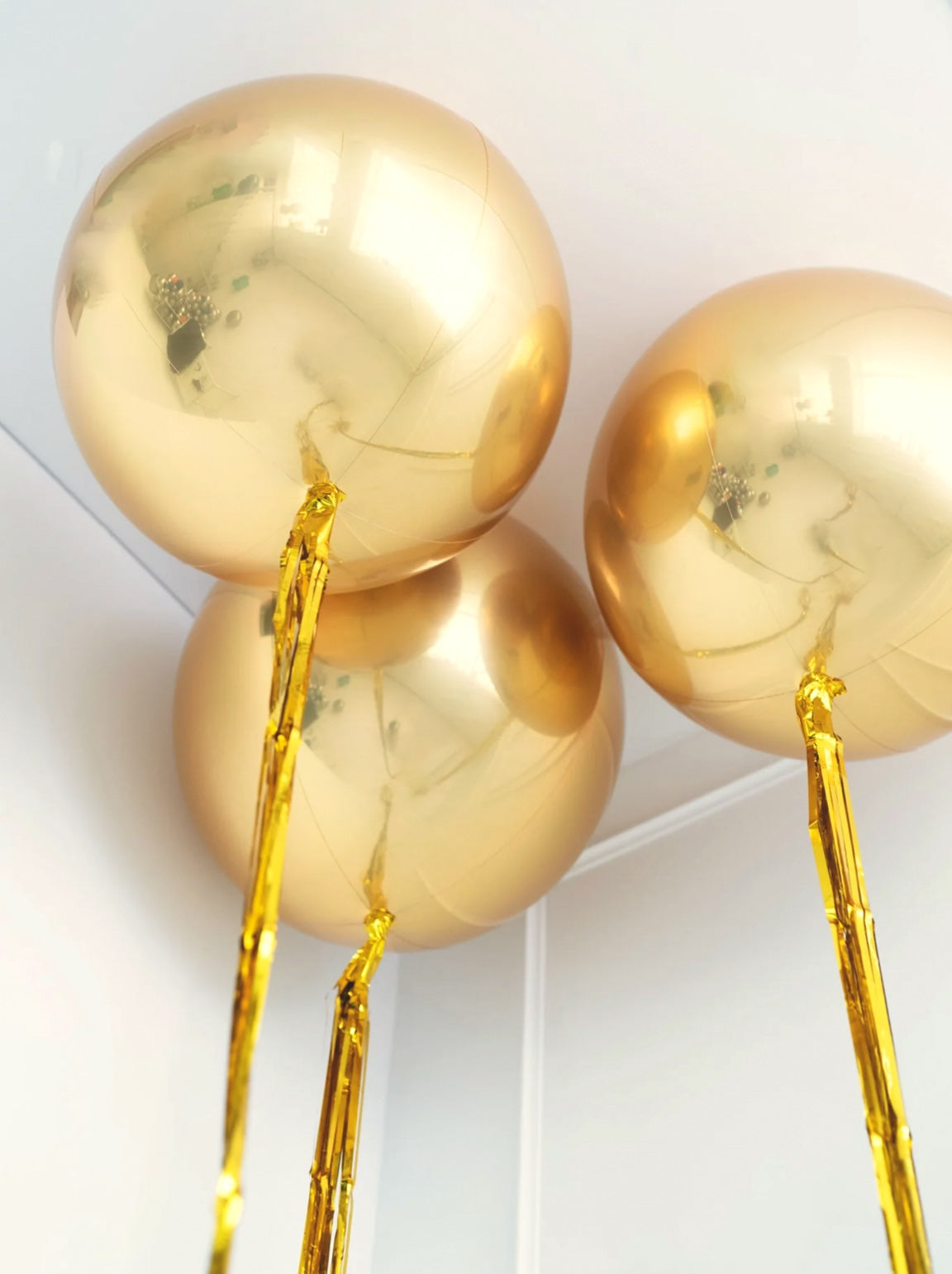 Gold Orbz &amp; Tassels Balloon Set
