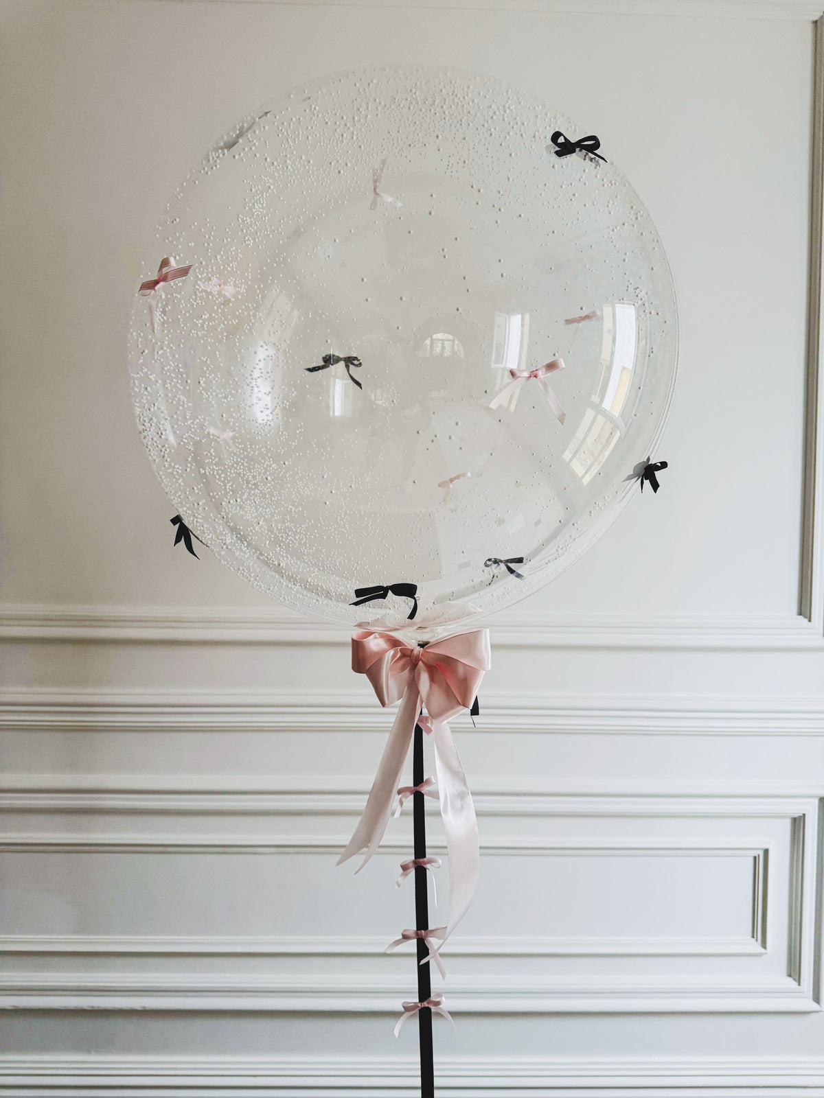 Giant Beads &amp; Bows Balloon