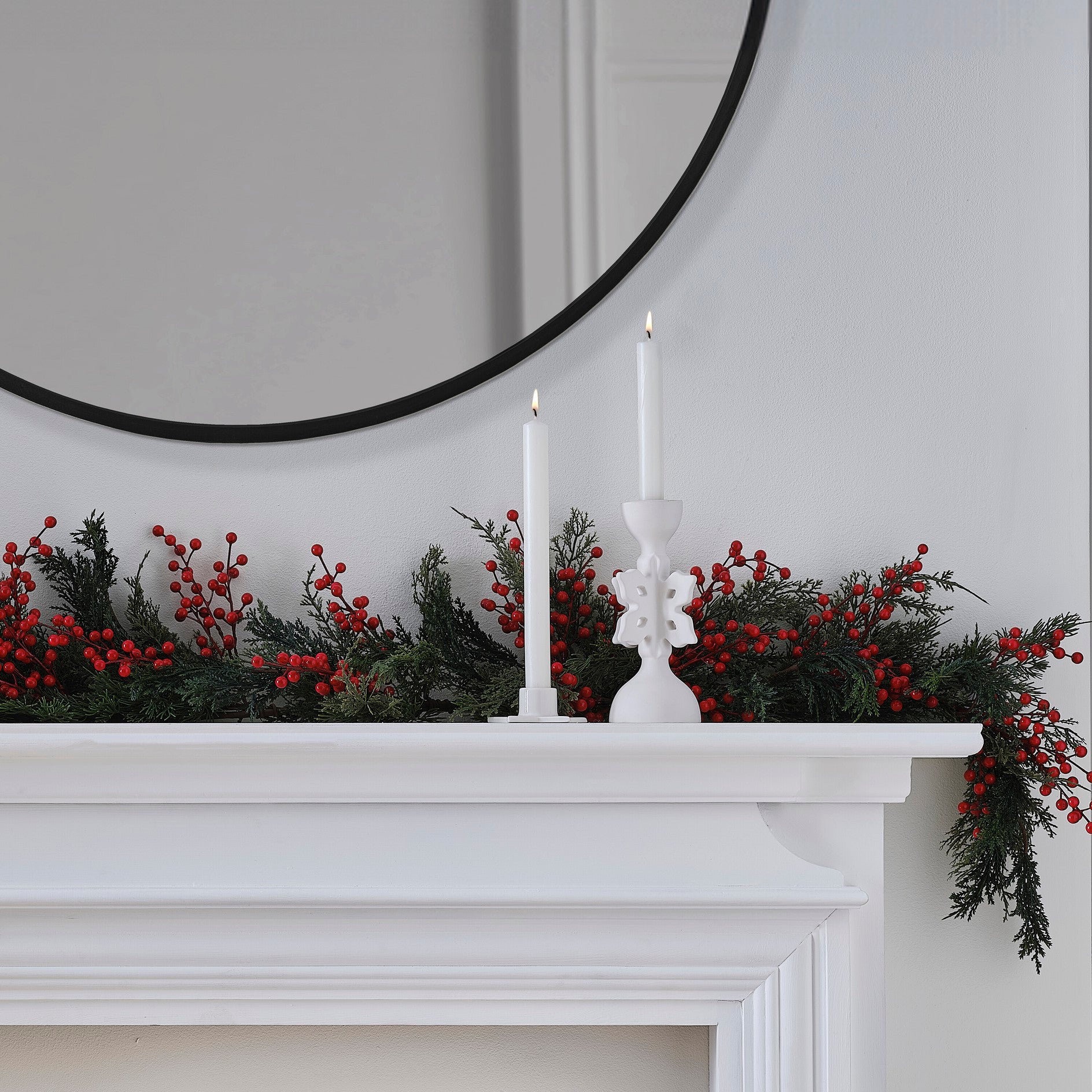 Red Berry Foliage Garland