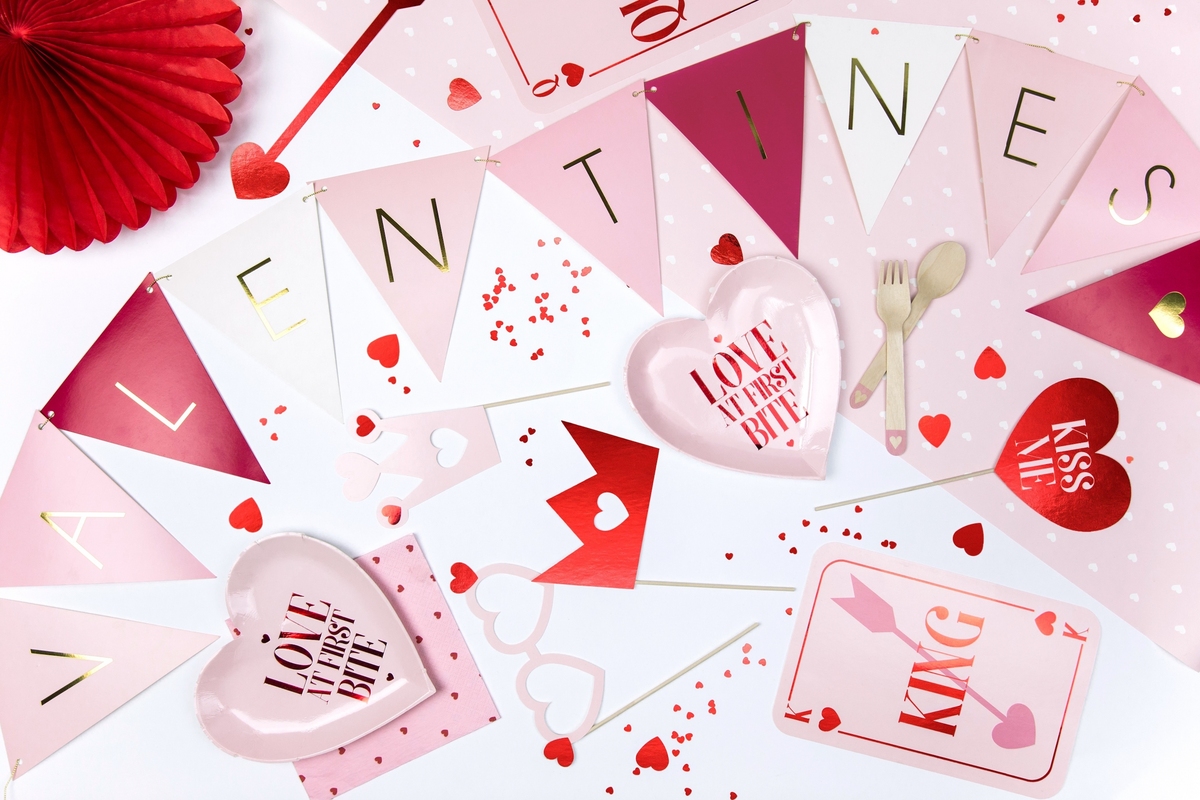 Red Hearts Confetti