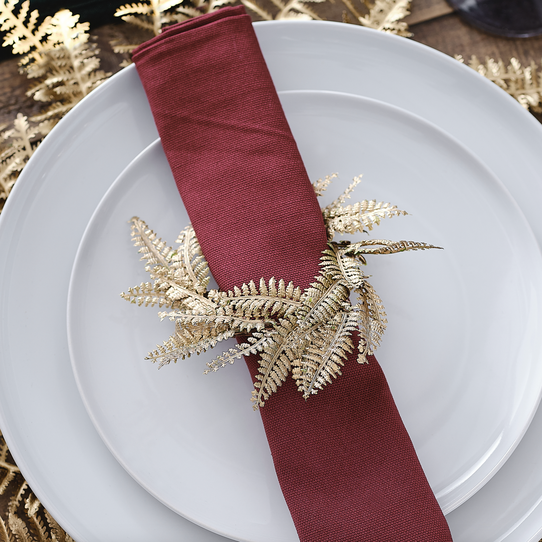 Gold Fern Wreath Christmas Table Napkin Rings