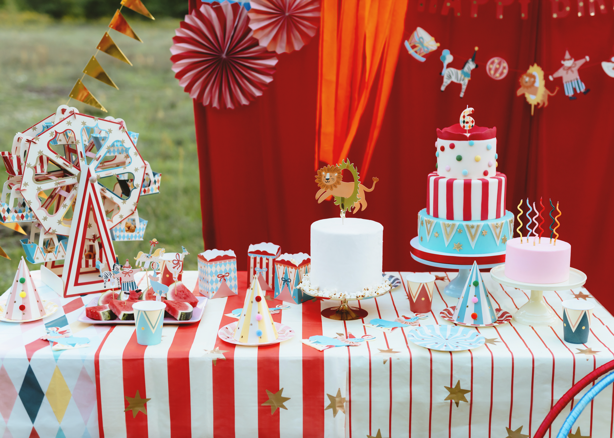 Thin Stripes & Stars Paper Tablecloth