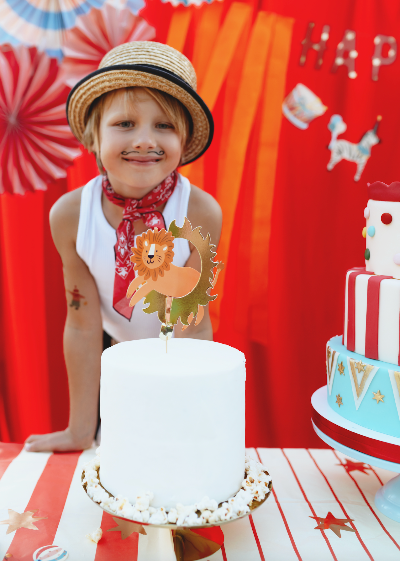 Lion Cake Topper Set