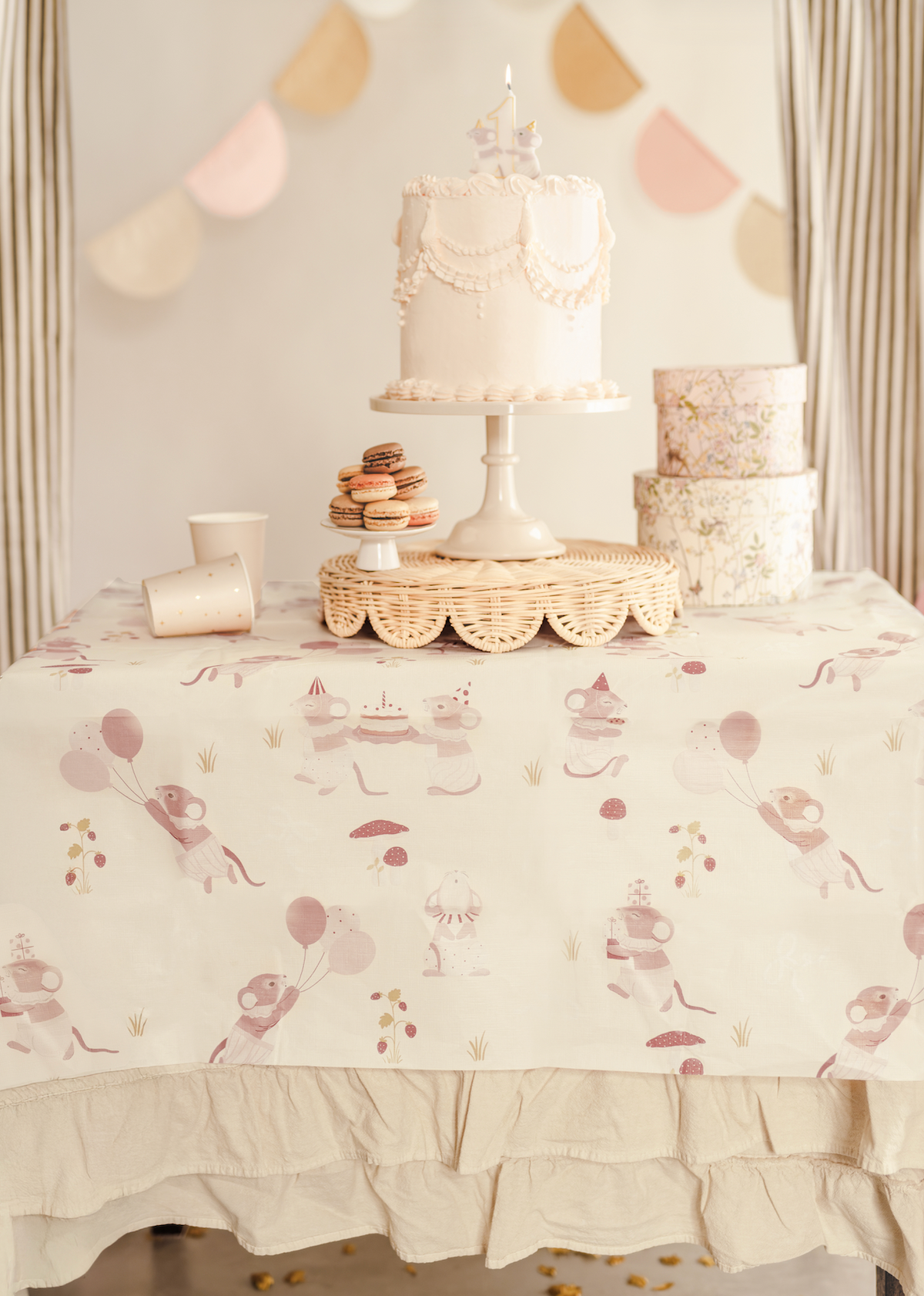 Mice Paper Tablecloth