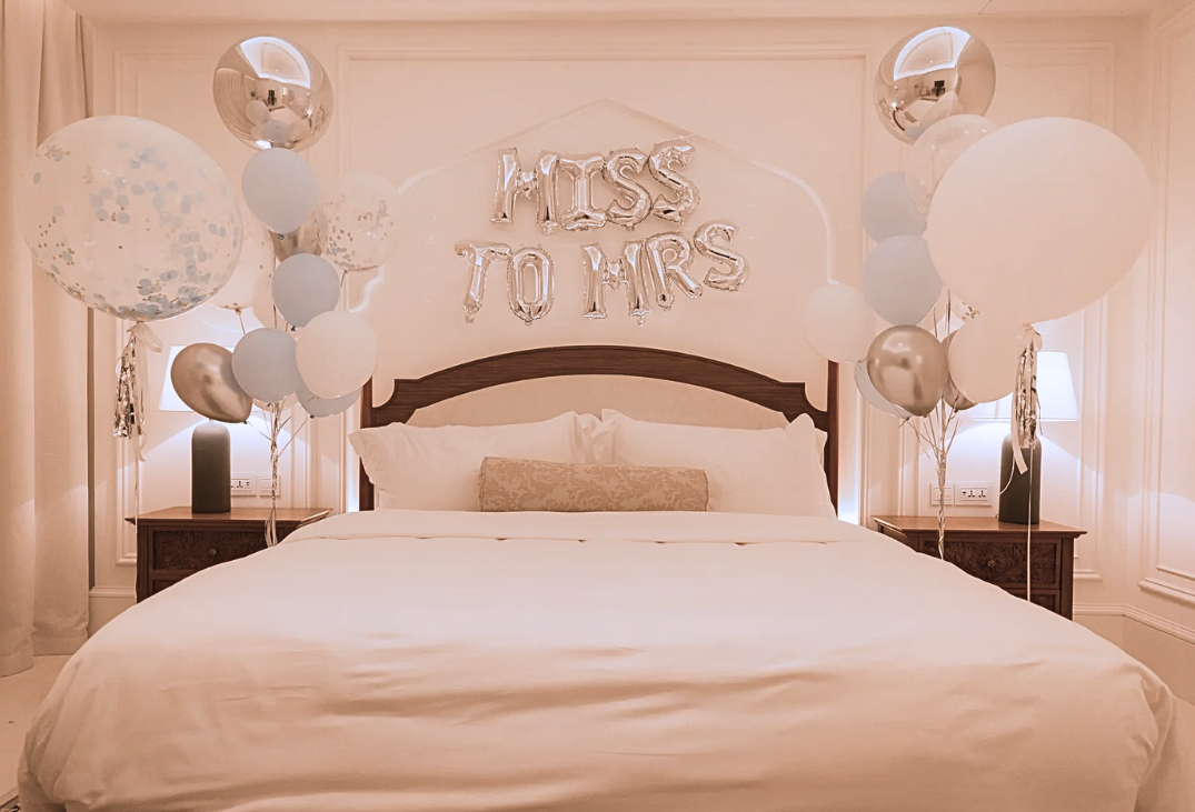 Silver &amp; Blue Bridal Suite Balloon Setup