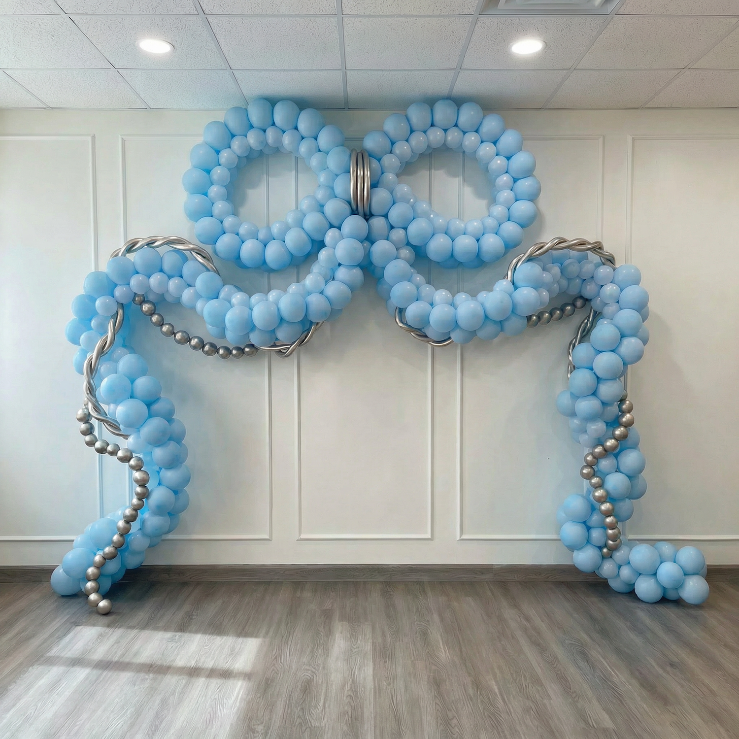 Giant Bow Balloon Garland