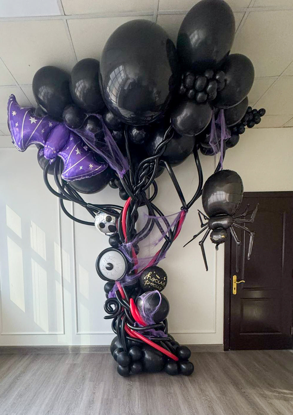 Peek-A-Boo Halloween Balloon Arch