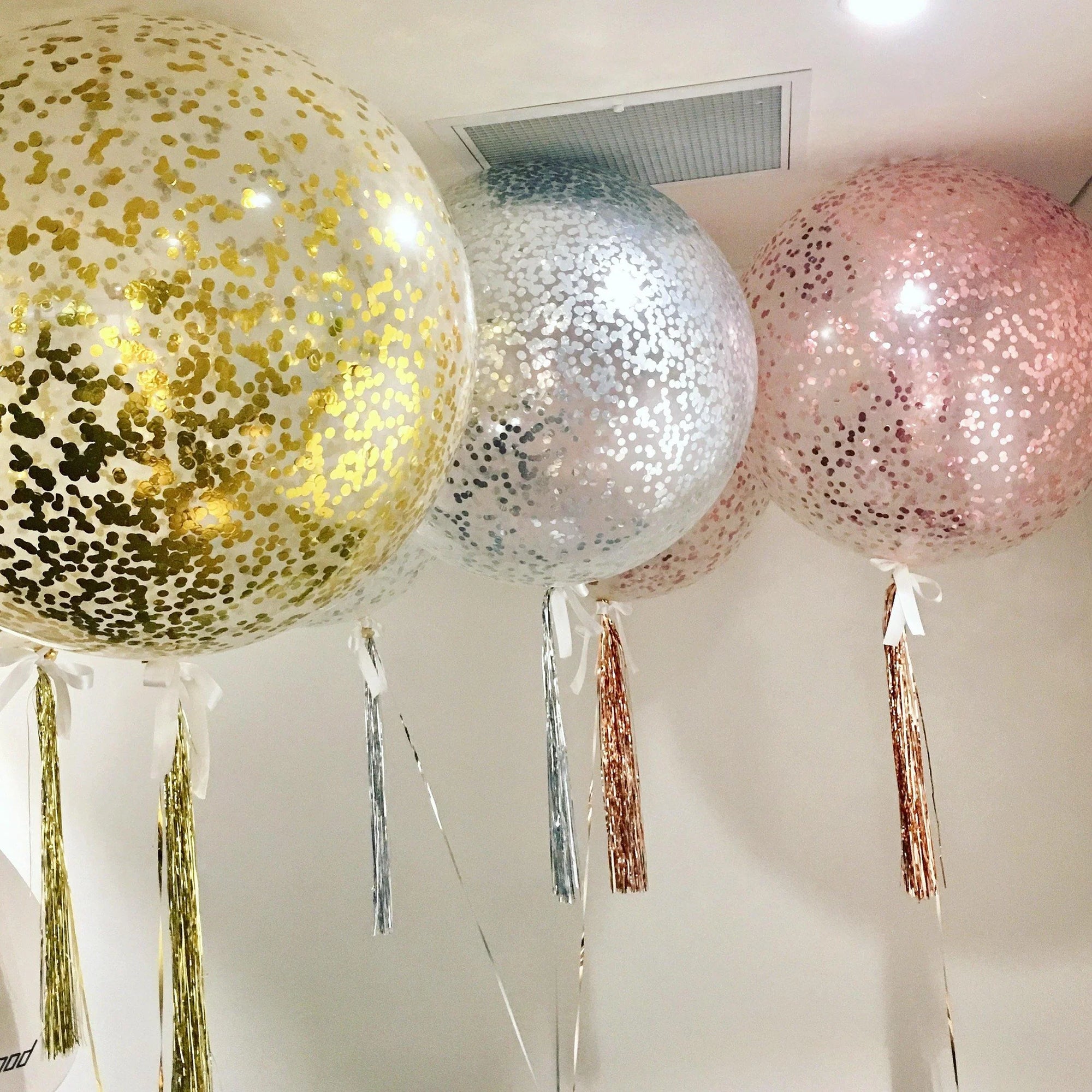 Giant Balloon with Metallic Confetti Balloon 36"