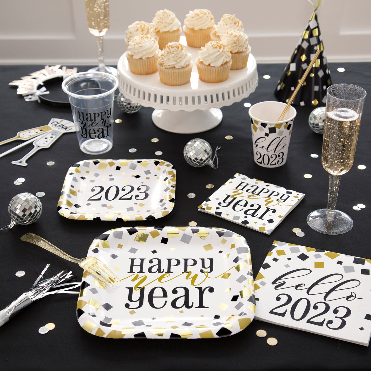 New Year Gold &amp; Silver Party Kit for 8
