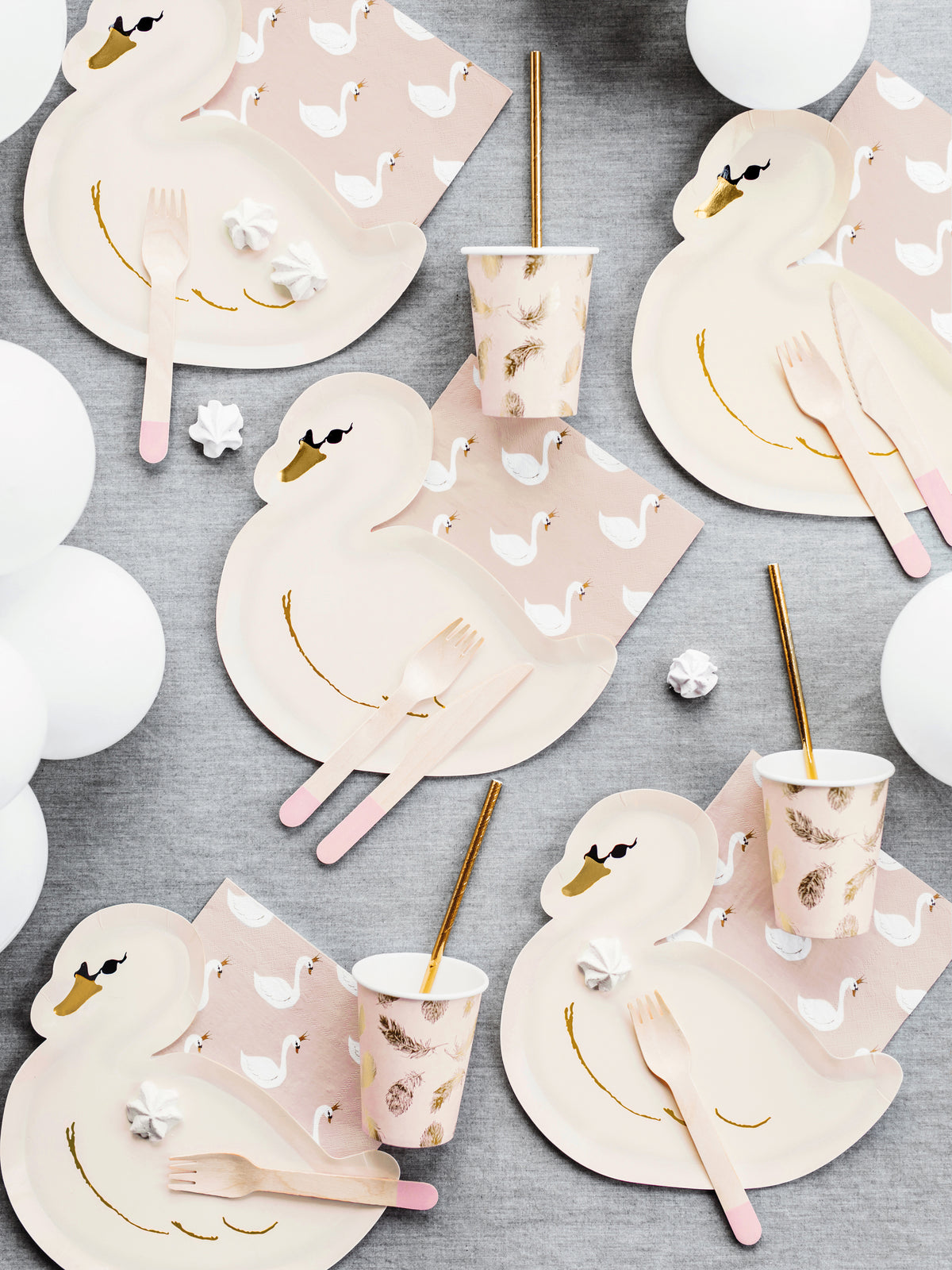 Lovely Swan Lake Paper Napkins Pink 