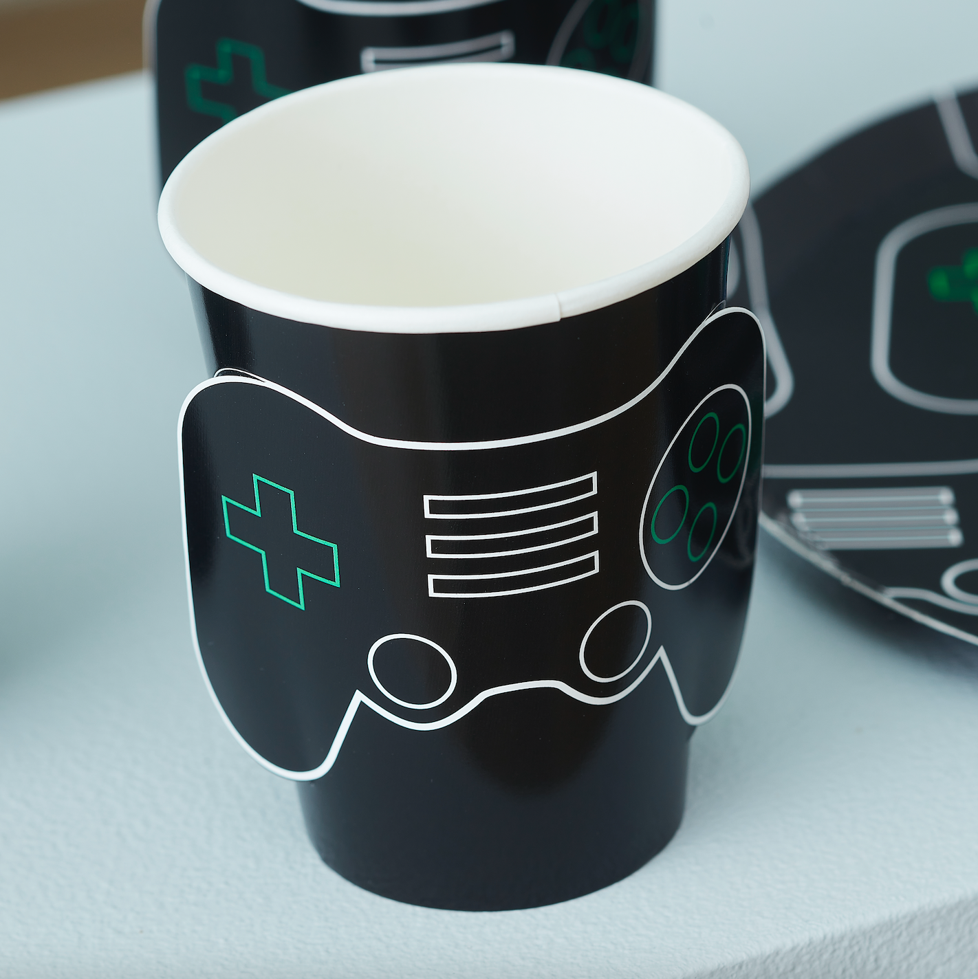 Pop Out Controller Paper Cups