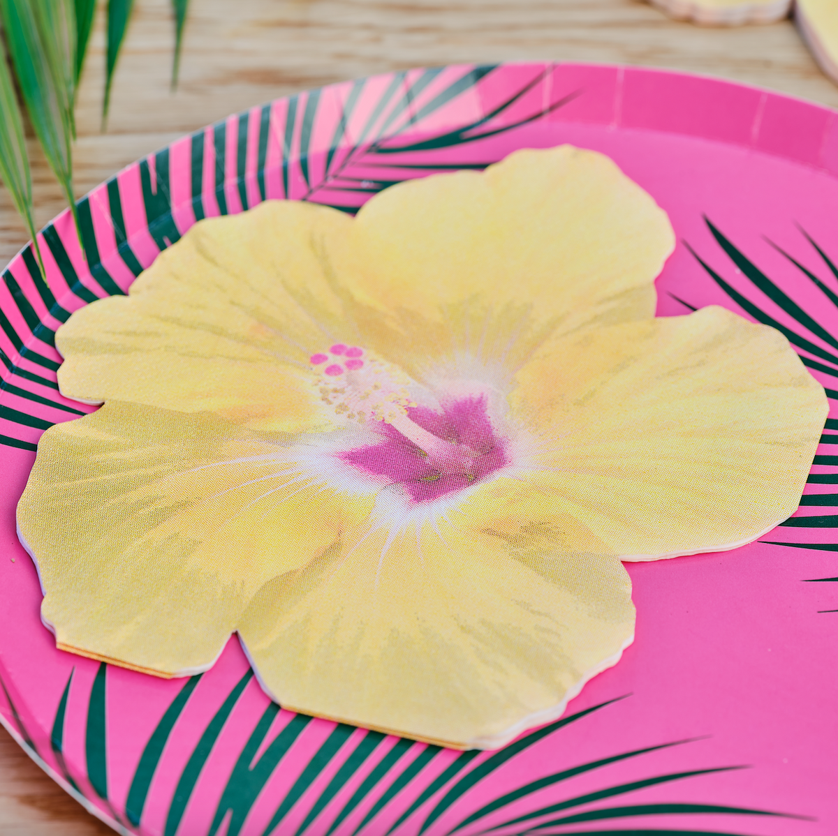 Hawaiian Tiki Tropical Flower Paper Party Napkins
