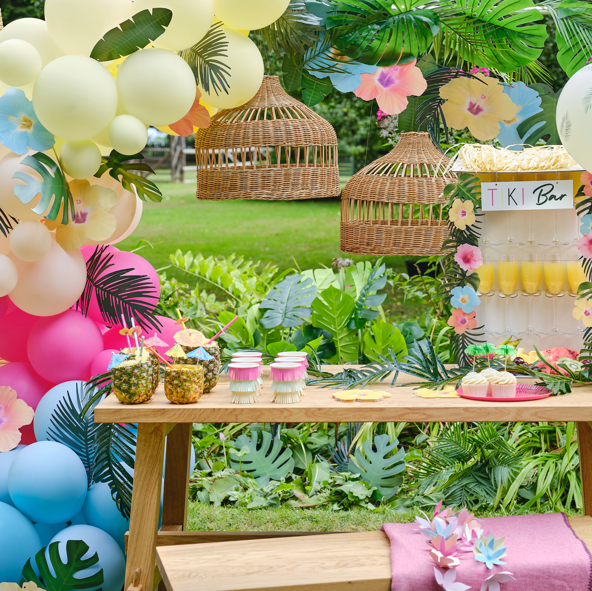 Hawaiian Tiki Paper Flower Garland