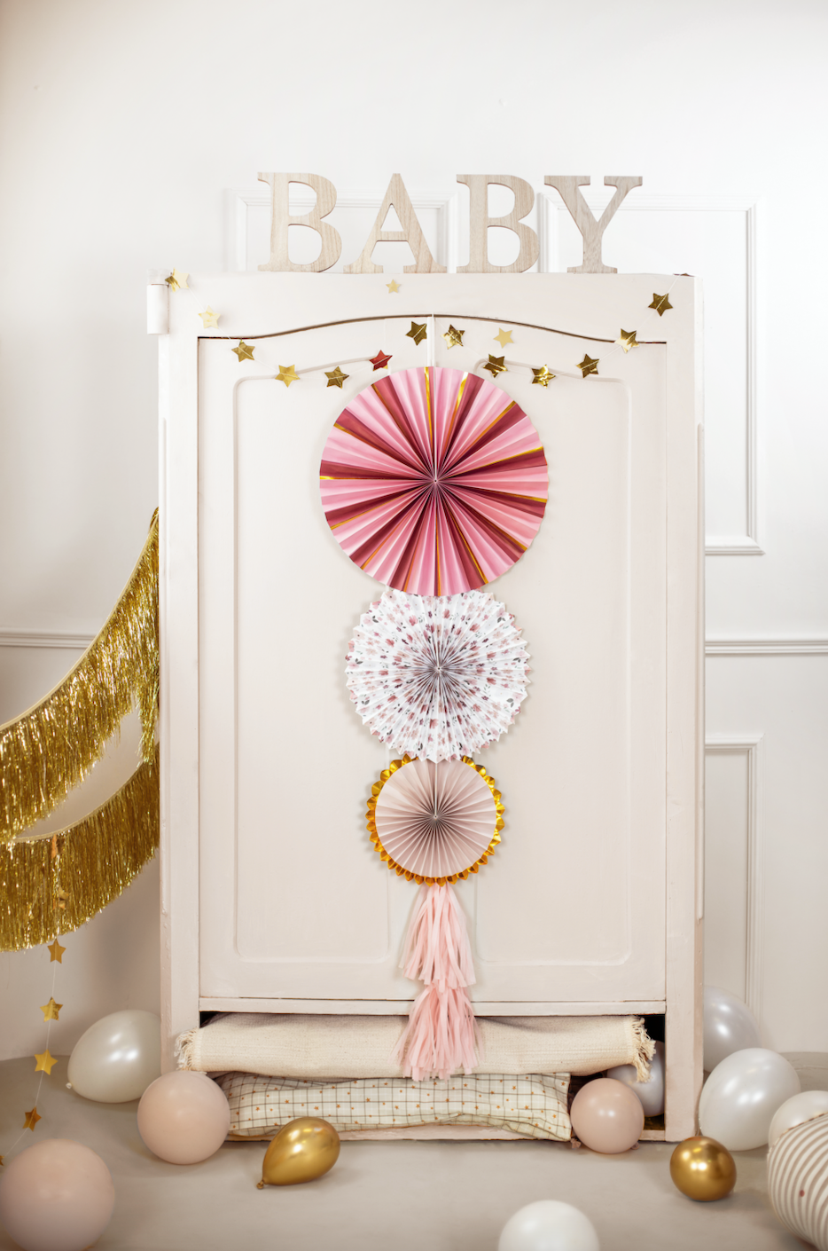 Pink Flowers Decorative Rosettes