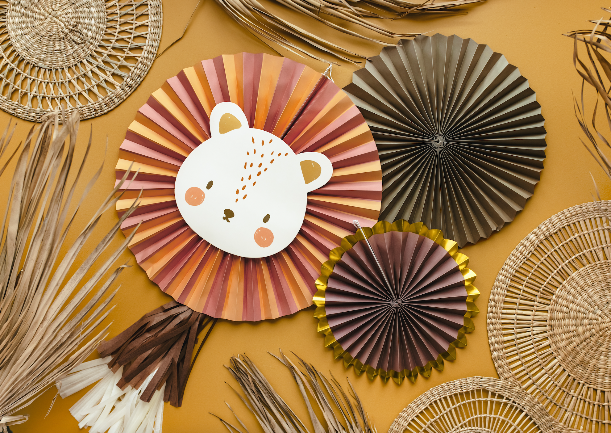 Leo Decorative Rosettes