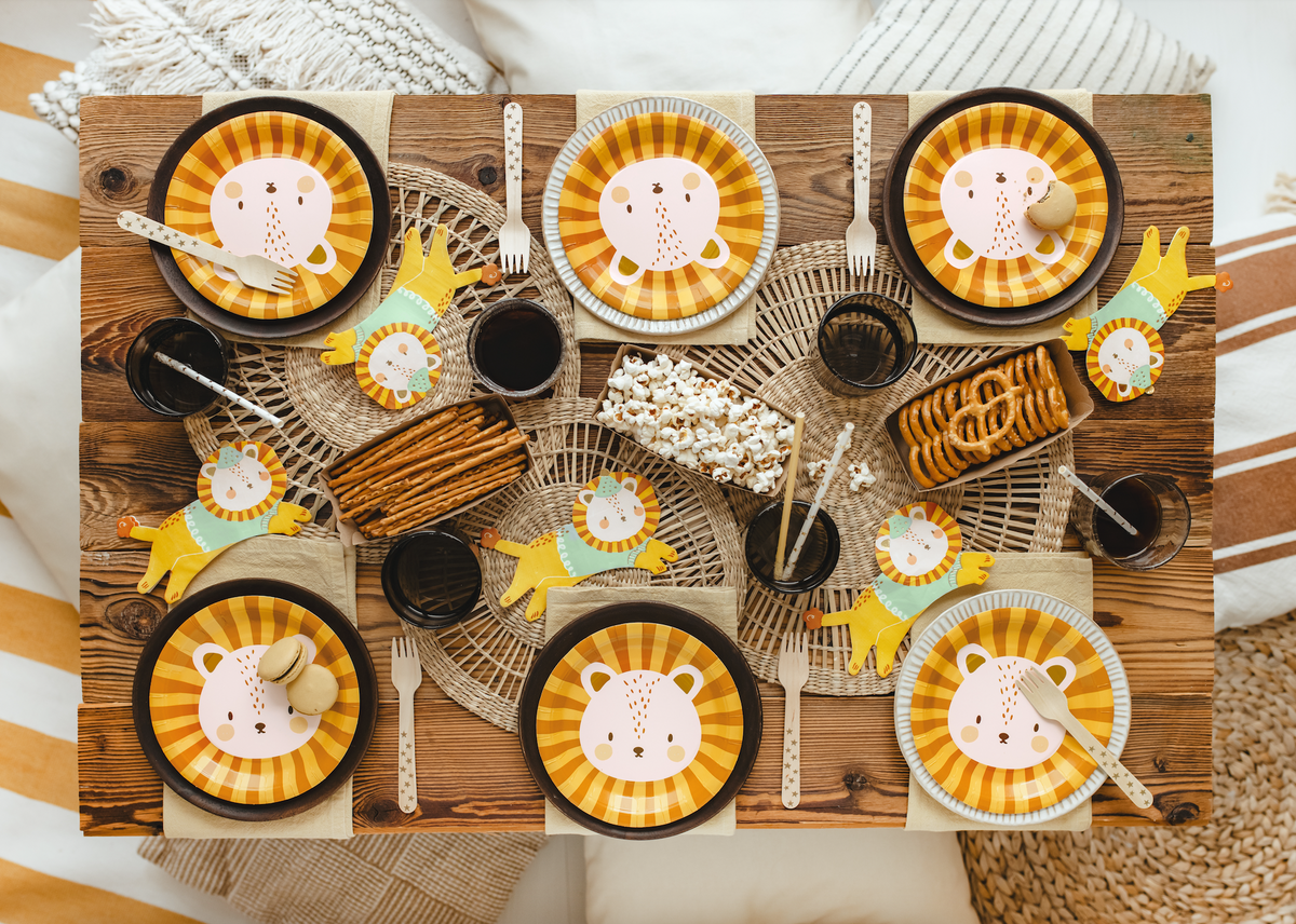 Cute Lion Paper Plates 