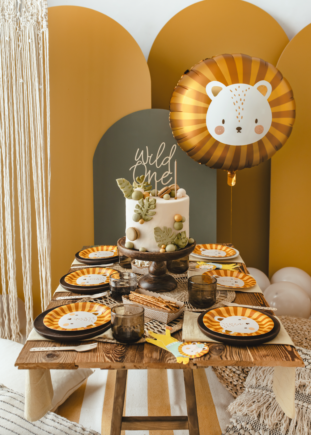 Cute Lion Paper Plates 