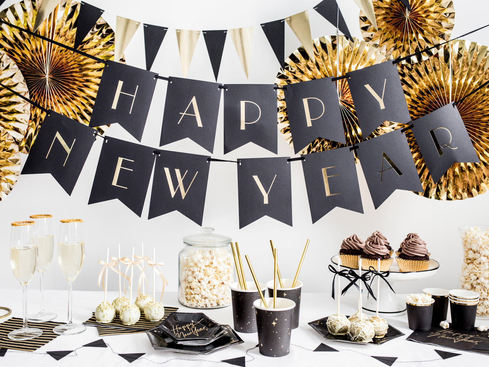 Black & Gold Star Dessert Plates