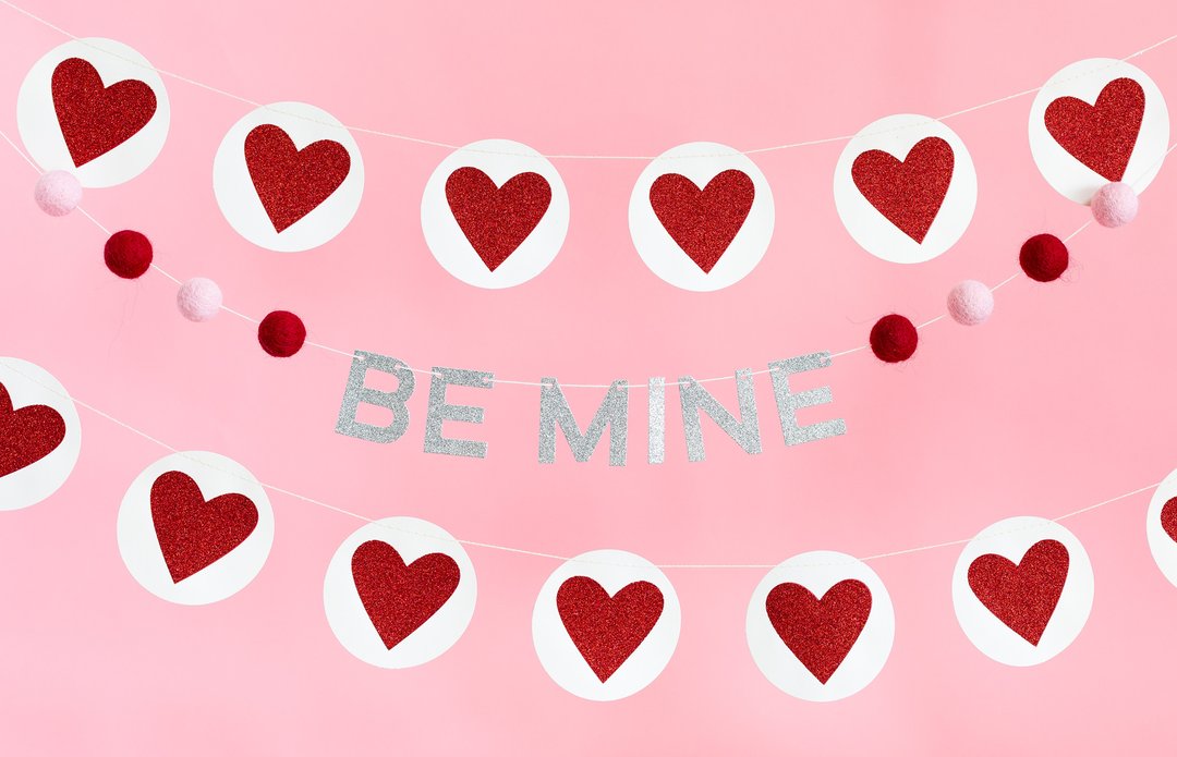 Be Mine Felt Ball Banner 